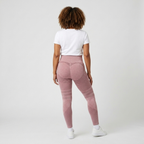 Legging Serena de cintura alta con tejido 3D en color rosa, vista trasera